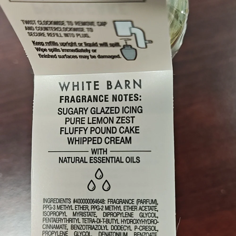Bath & Body Works White Barn MR.PENGUIN Nightlight + SWEETS & TREATS Wallflowers
